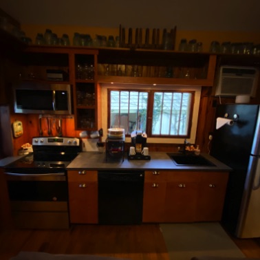 Full Kitchen