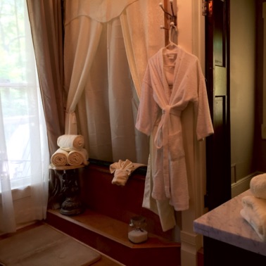 Large double jacuzzi bath Large double jacuzzi bath