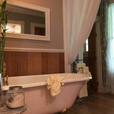 Claw foot soaking tub Claw foot soaking tub